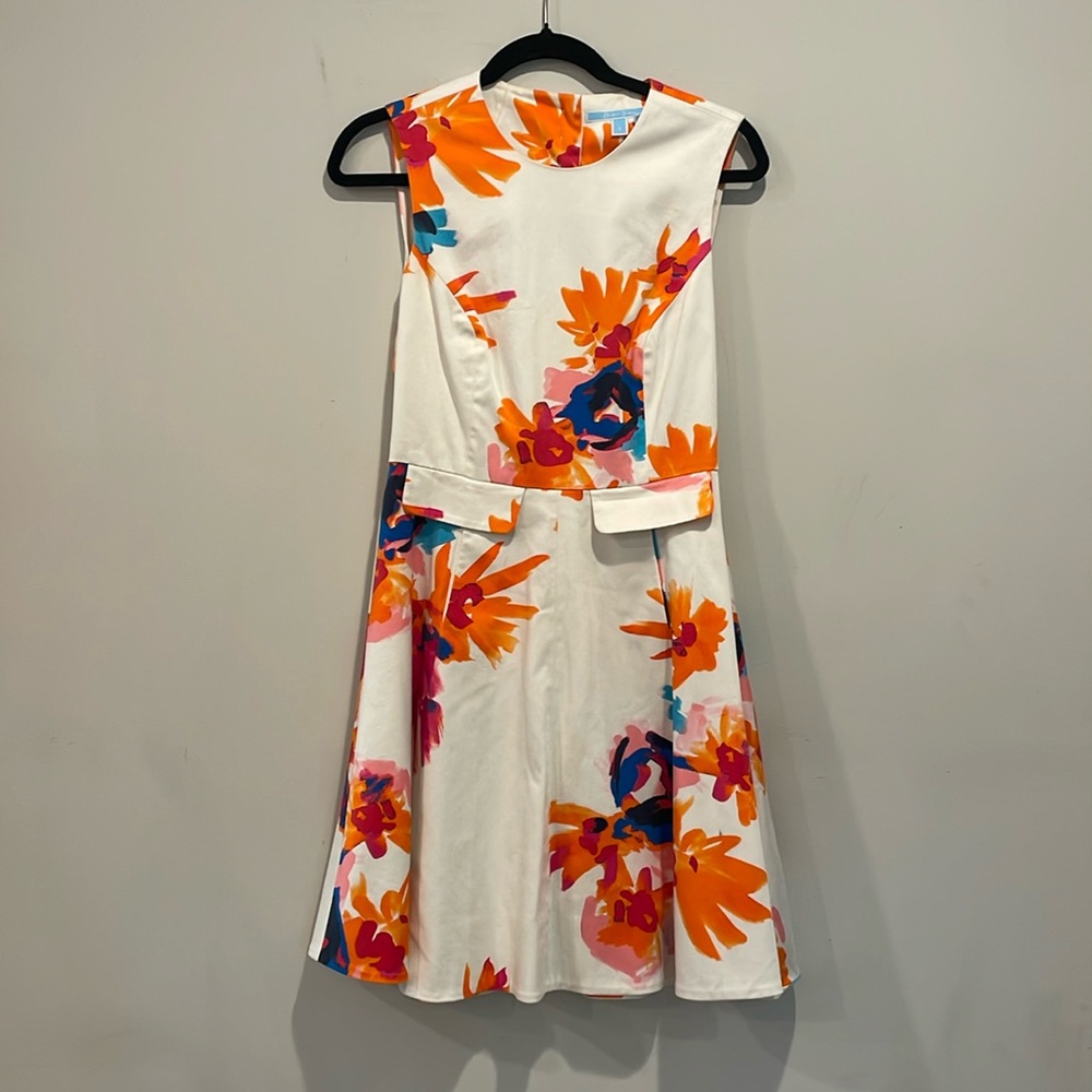 Adorable Draper James love circle dress- bright orange and pink floral pattern